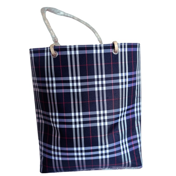 🌸🌸🥰LoW STARt Burberry handbag black. EUC‼️ - Picture 8 of 10